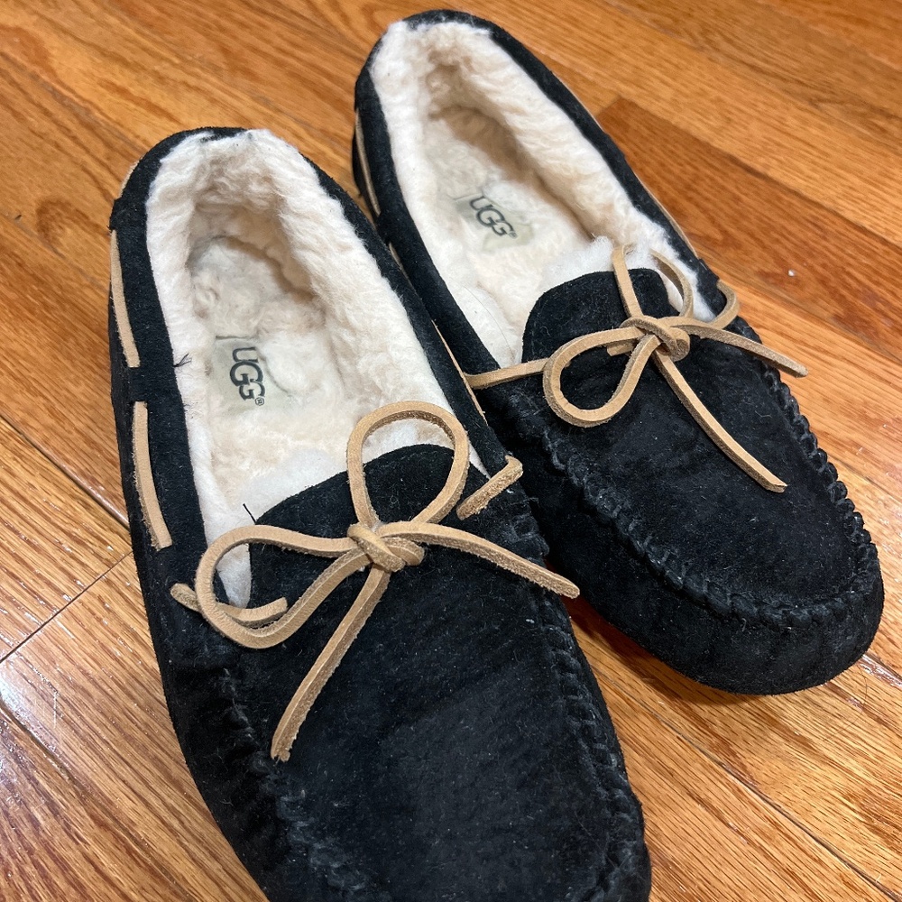 UGG Dakota Moccasins Size 7